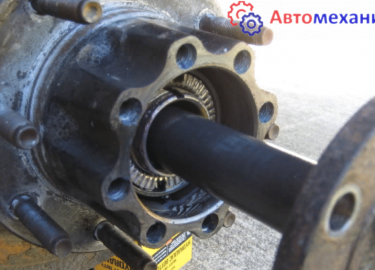 Замена сальника задней ступицы на Форд Транзит требует наличия специальных инструментов. Как и в других механизмах автомобилей Форд