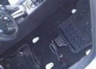 Процедура снятия переднего сиденья на автомобиле Форд Фокус, советы по проведению работ.
