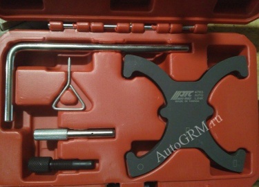 В статье подробно рассмотрена замена ремня ГРМ на ???? Форд Фокус 3 с двигателем 1,6 литра 125 л.с. (Duratec-VCT) с пошаговой инструкцией, фотограф...