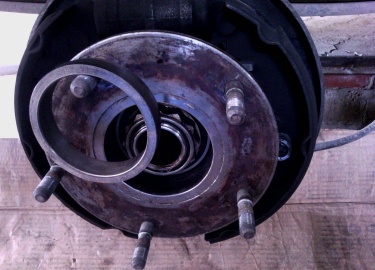 Замена подшипника передней ступицы форд транзит New&Pomos Замена ступицы и подшипников Форд Транзит, передней, задней | Transit Сервис Далее нужно