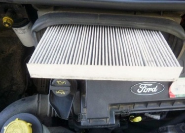 Пошаговая процедура замены фильтра салона Форд Транзит. Признаки износа, периодичность облуживания, критерии выбора и последствия засорения салонно...
