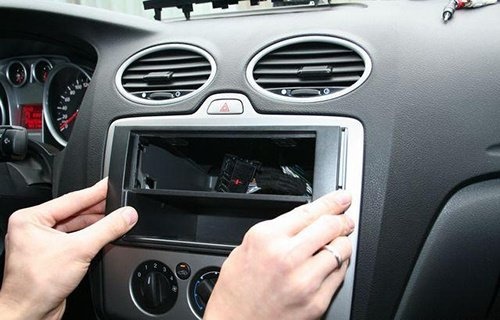 Самостоятельная установка радиоприемника в Ford Focus