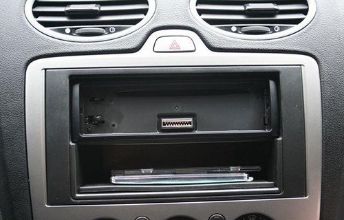 Самостоятельная установка радиоприемника в Ford Focus