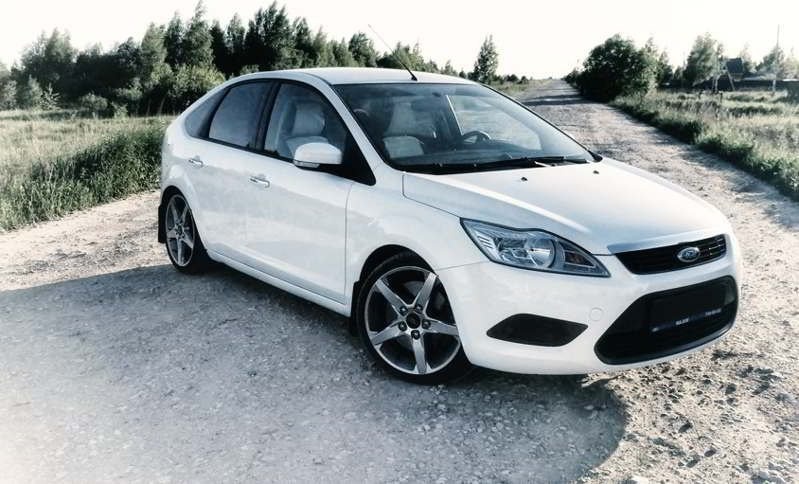 Сколько масла находится в двигателе Ford Focus